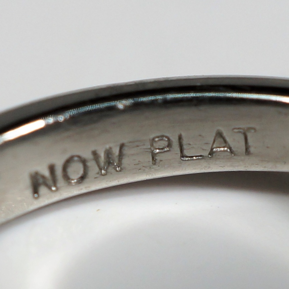 Platinum Ceylon Sapphire & Diamond ring - Picture 3 of 6